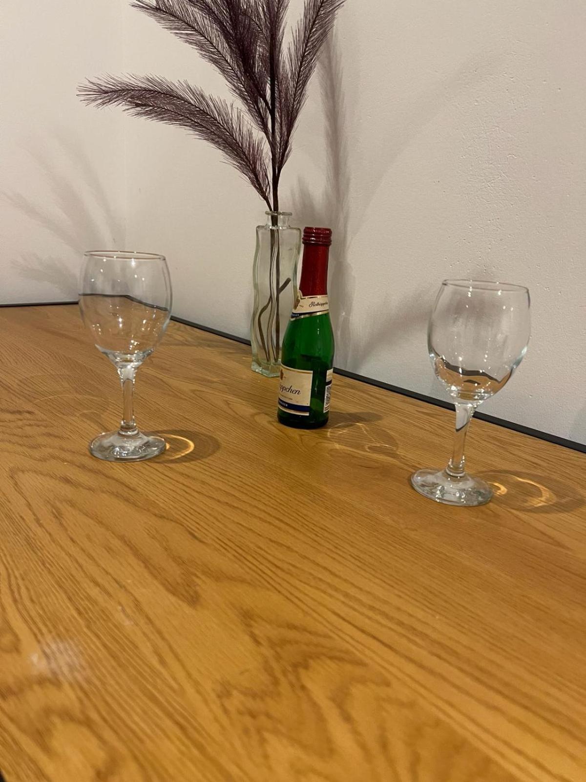 105 Quadratmeter Apartment, Parkplatz, Kinderfreundlich, 6 Personen, Wifi, Vollausgestattete Kueche, 크림미트샤우 외부 사진